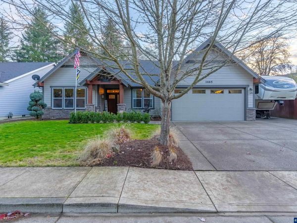 1465 SE Greening Dr, Dallas, OR 97338