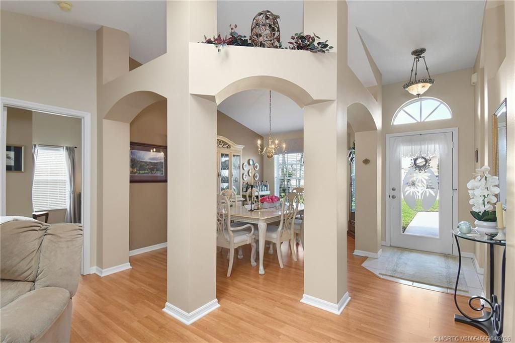 526 NE Vanda Terrado, Jensen Beach, FL 34957 Photo