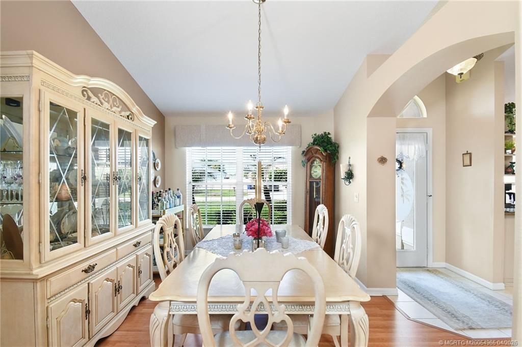 526 NE Vanda Terrado, Jensen Beach, FL 34957 Photo