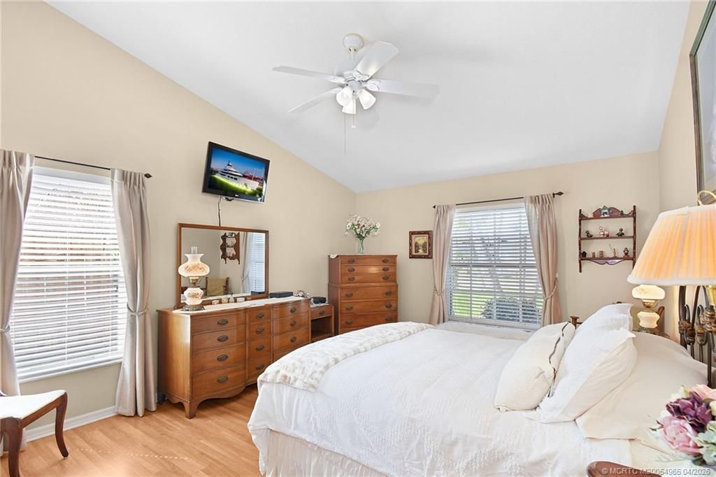 526 NE Vanda Terrado, Jensen Beach, FL 34957 Photo