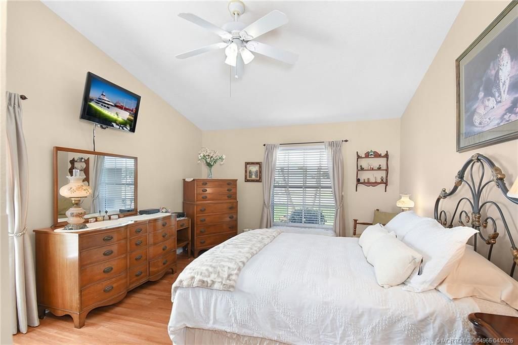 526 NE Vanda Terrado, Jensen Beach, FL 34957 Photo