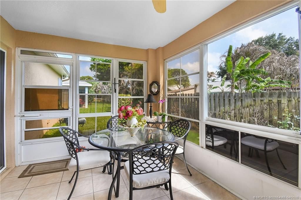 526 NE Vanda Terrado, Jensen Beach, FL 34957 Photo