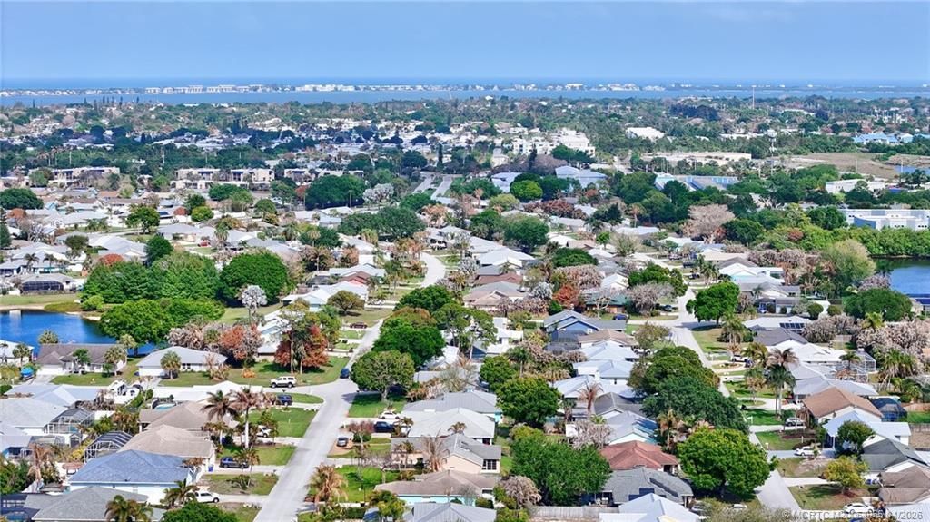 526 NE Vanda Terrado, Jensen Beach, FL 34957 Photo