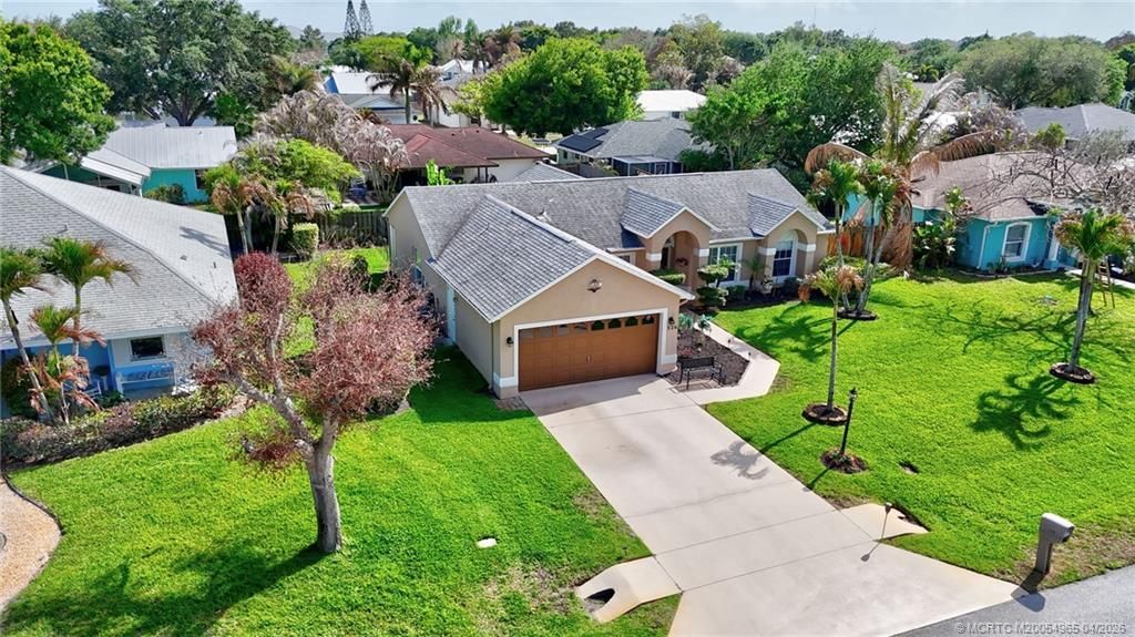 526 NE Vanda Terrado, Jensen Beach, FL 34957 Photo