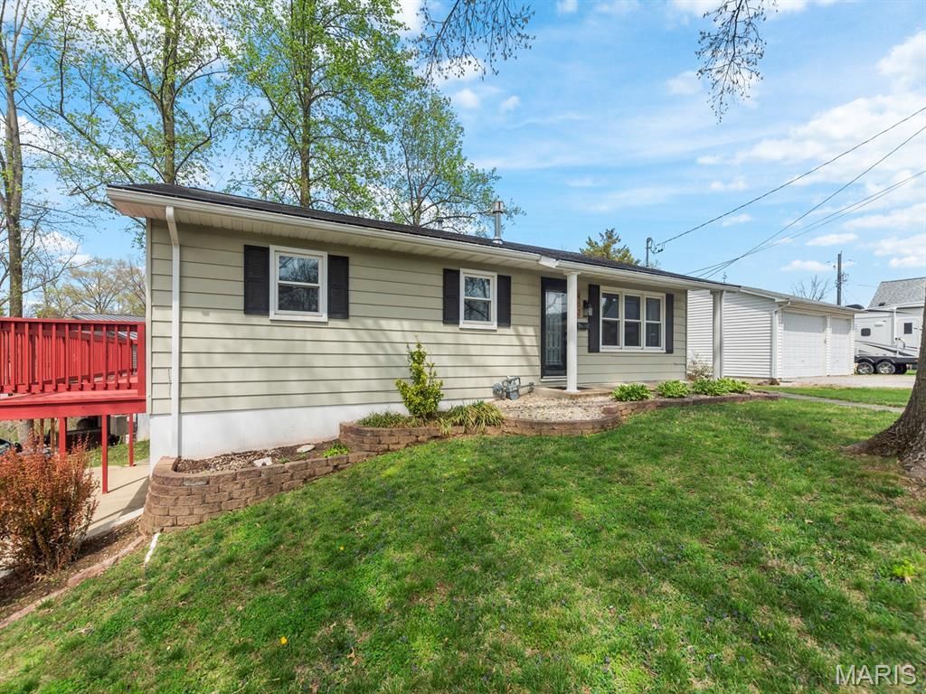 402 W Schaefer Street, Columbia, IL 62236 Main Photo