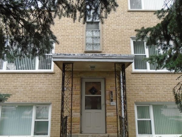 8509 N Milwaukee Avenue , Niles, IL 60714