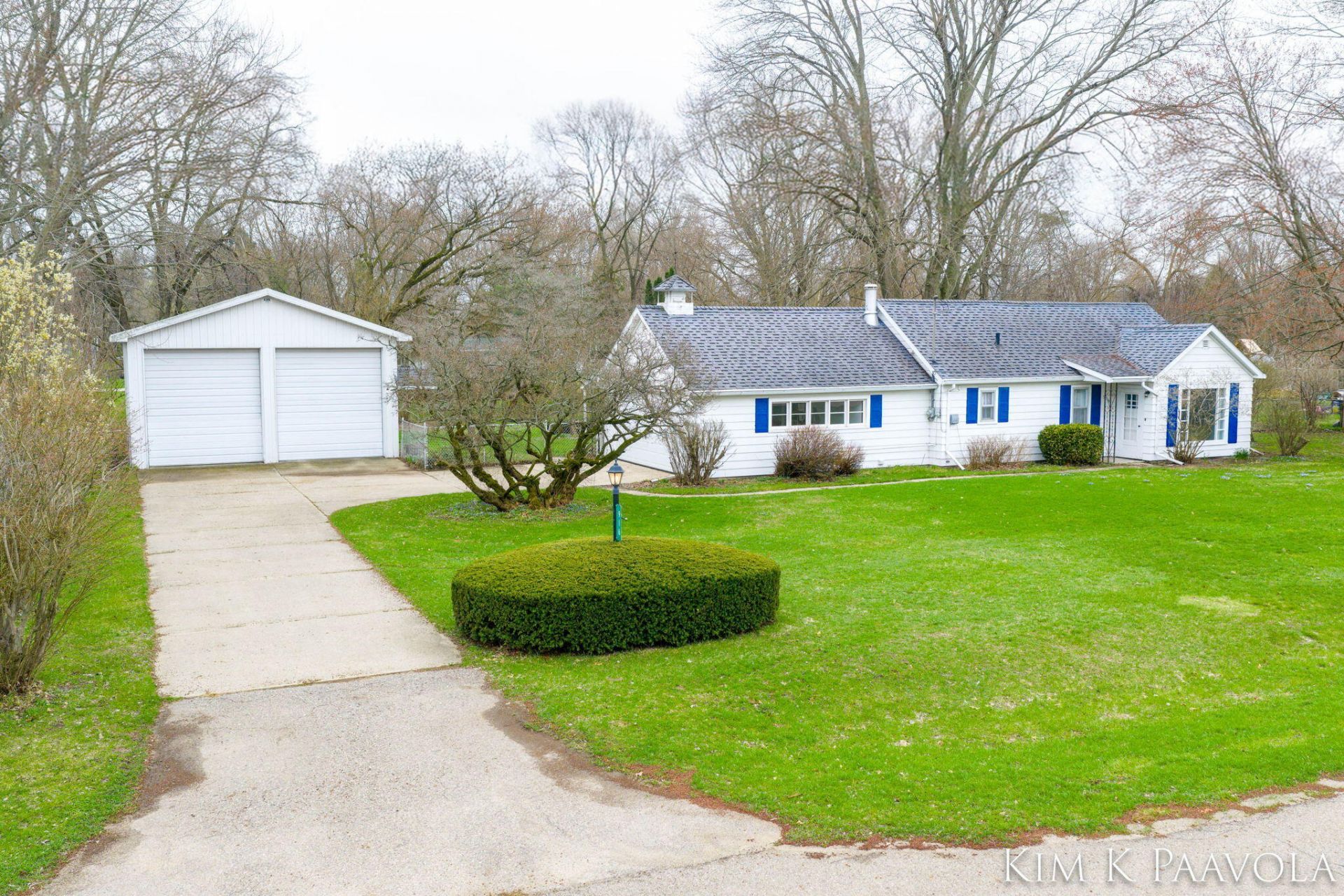 916 James Street, Plainwell, MI 49080 Main Photo