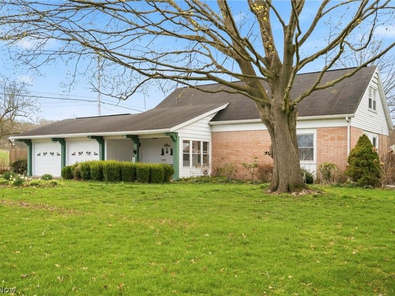 890 Huffman Square NE, Bolivar, OH 44612 Photo 2