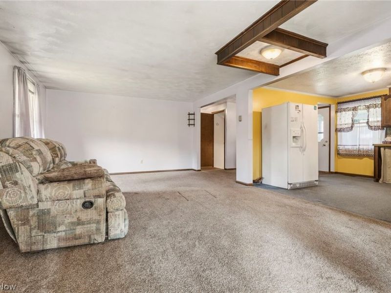 890 Huffman Square NE, Bolivar, OH 44612 Photo 9