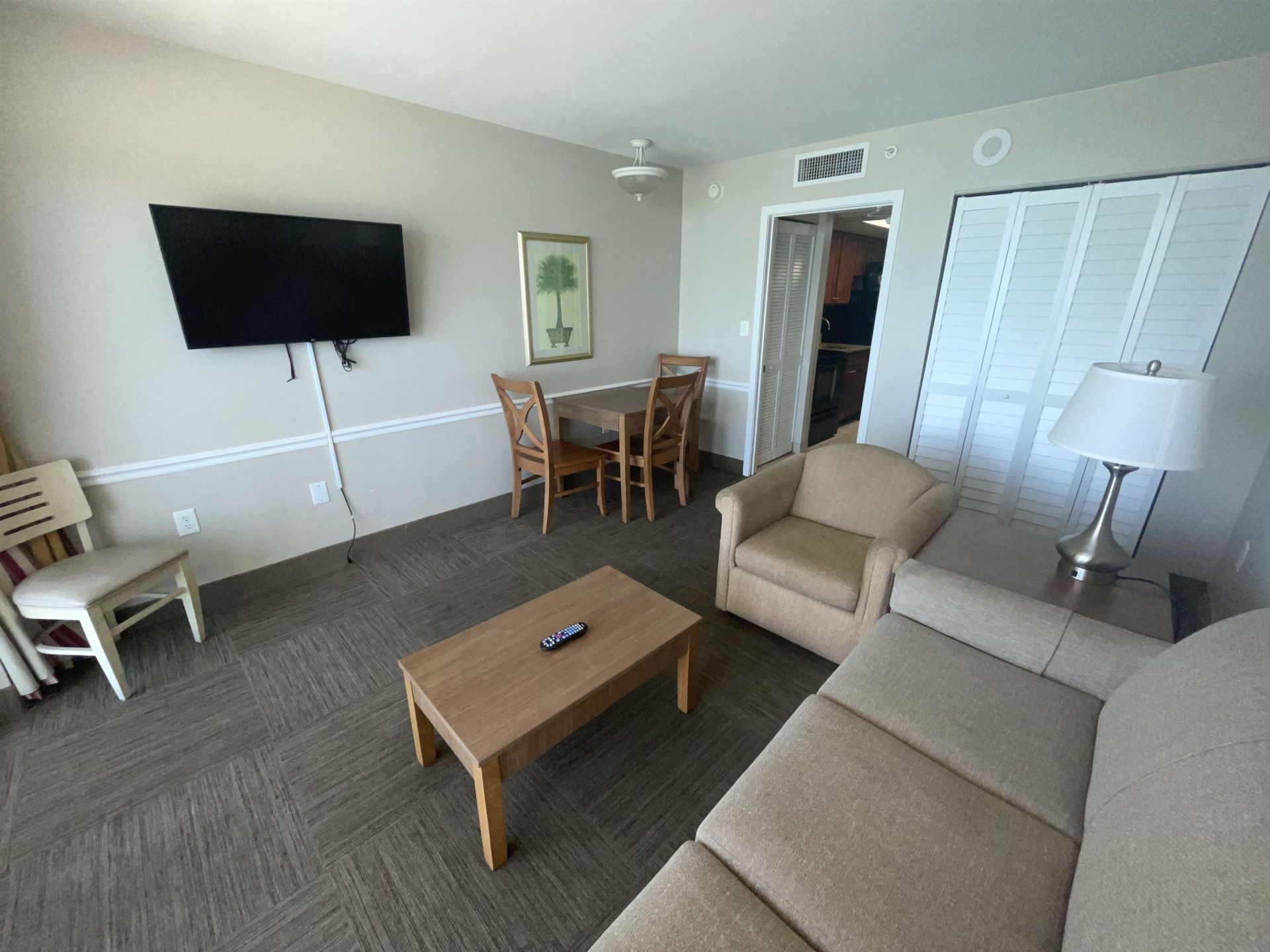 2000 N Ocean Blvd. Photo 6