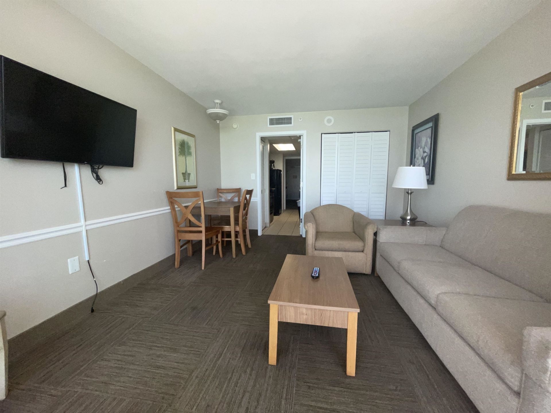 2000 N Ocean Blvd. Photo 7