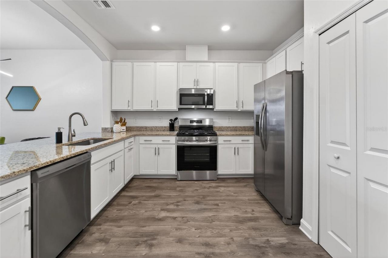 15713 Sunny Day Drive, Bradenton, FL 34211 Photo