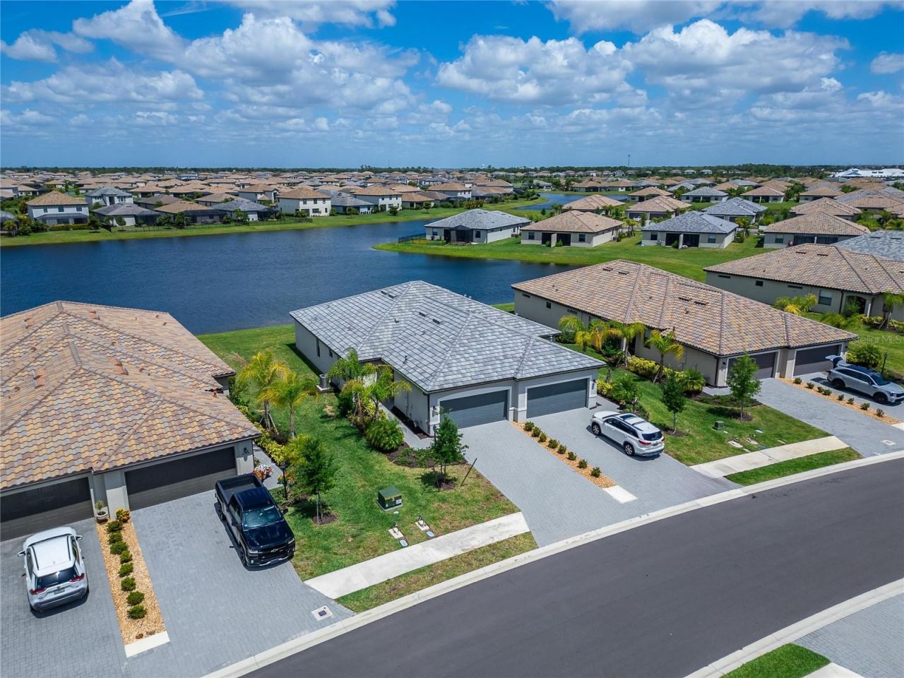 15713 Sunny Day Drive, Bradenton, FL 34211 Photo