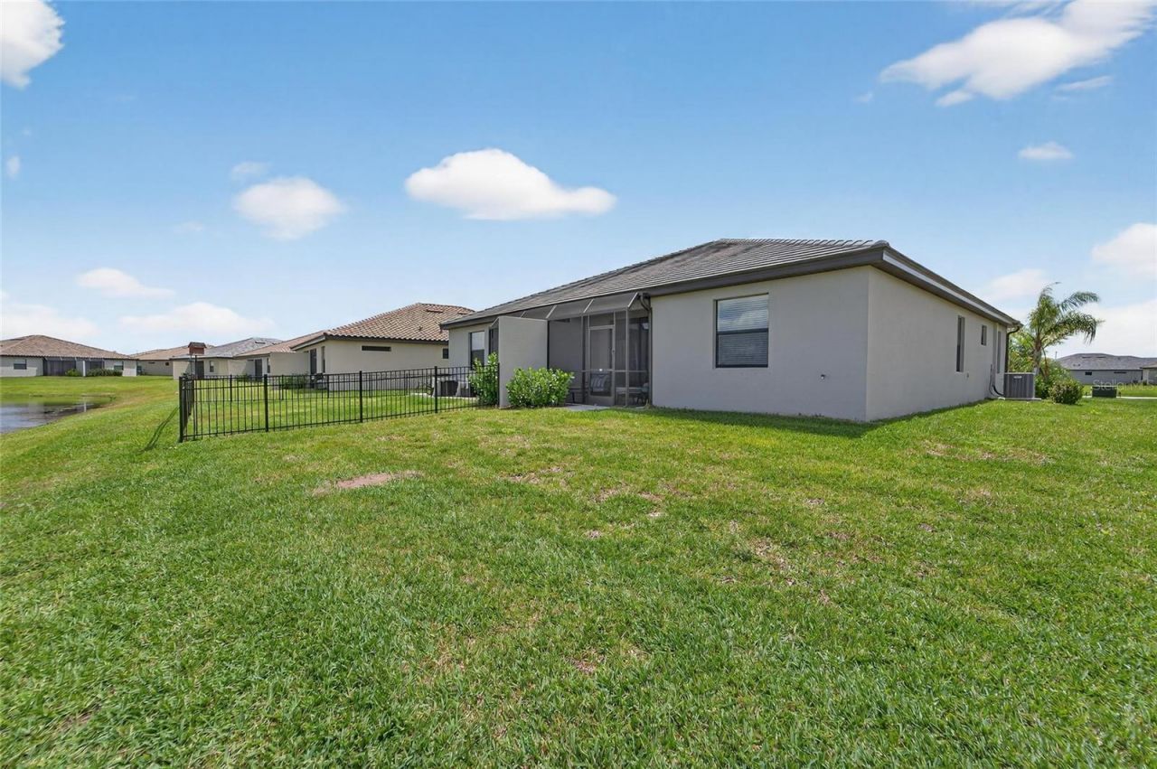 15713 Sunny Day Drive, Bradenton, FL 34211 Photo