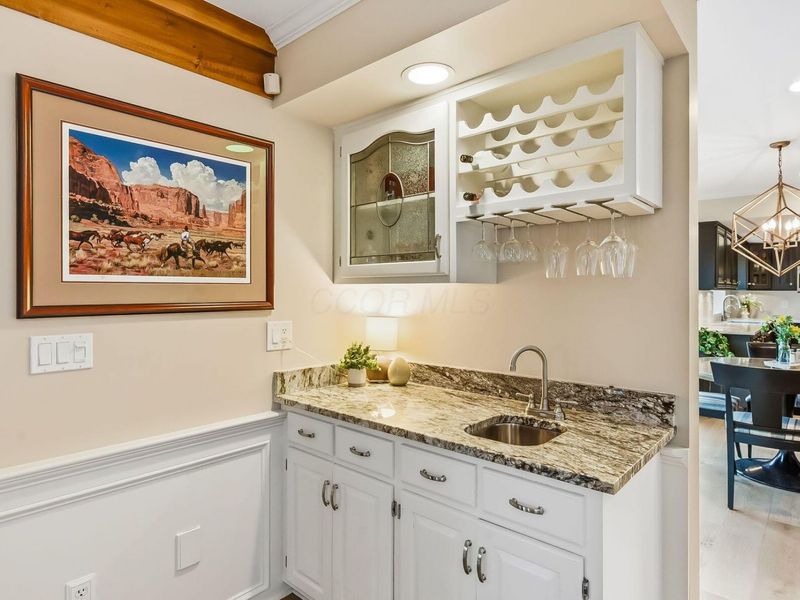 595 Woods Hollow Lane, Powell, OH 43065 Photo 13