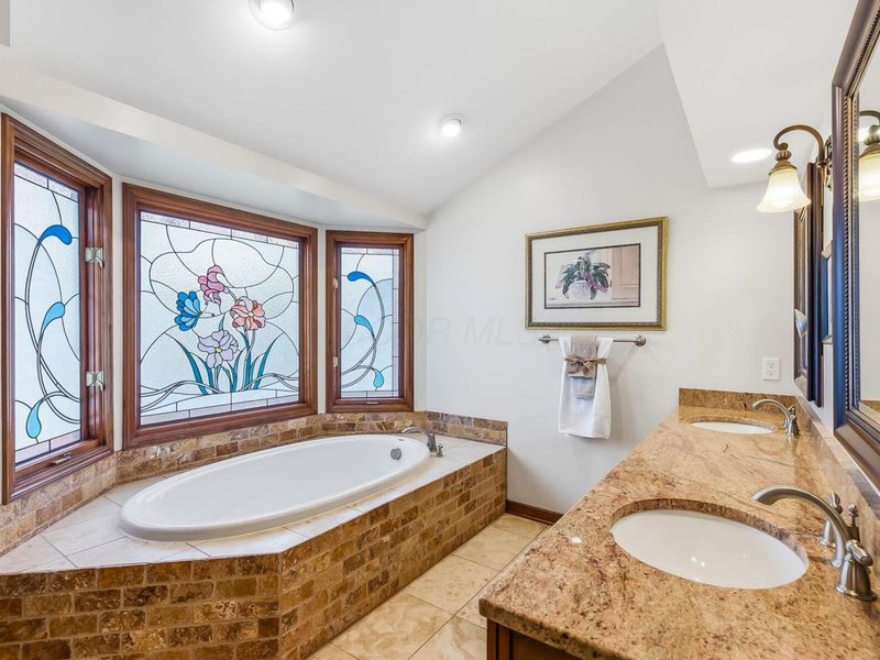 595 Woods Hollow Lane, Powell, OH 43065 Photo 29