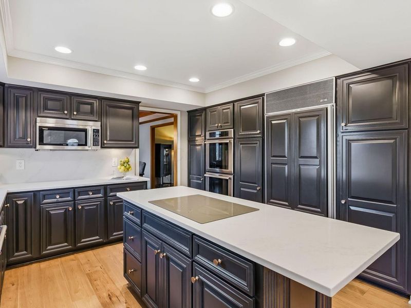 595 Woods Hollow Lane, Powell, OH 43065 Photo 4