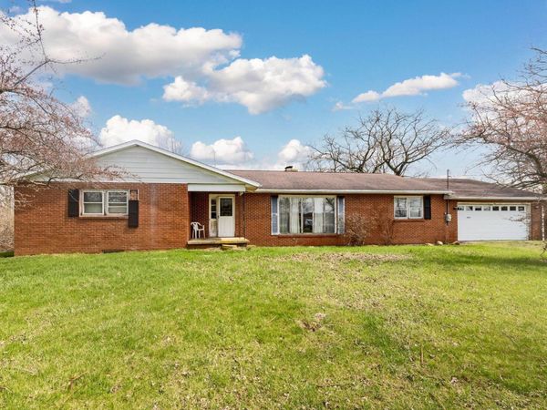 2554 Dry Lane Road N, La Rue, OH 43332