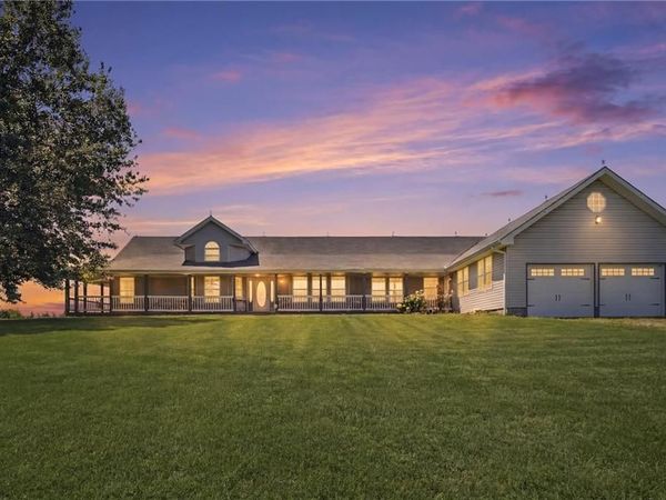29001 219th Street, Easton, KS 66020
