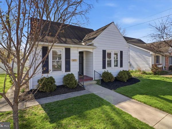 327 DOVER STREET, MANHEIM, PA 17545