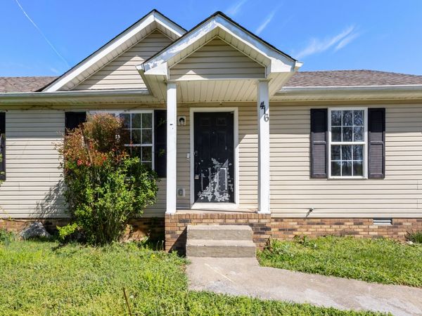 416 Woodale Dr , Clarksville, TN 37042
