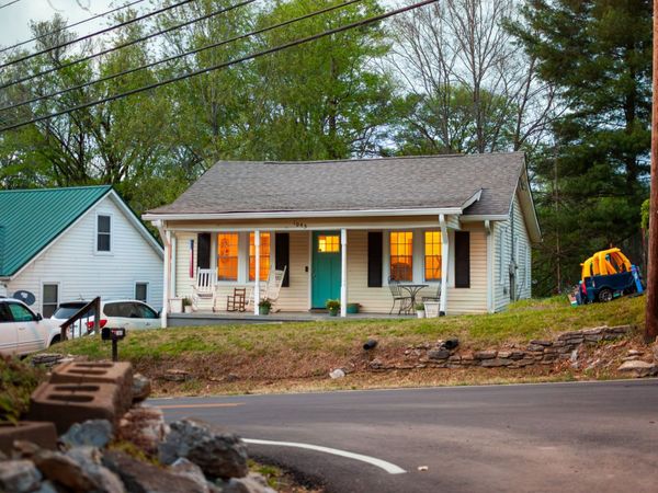 1045 Mapleash Ave, Columbia, TN 38401