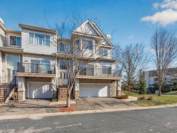 2310 Eagle Trace Lane, Woodbury, MN 55129