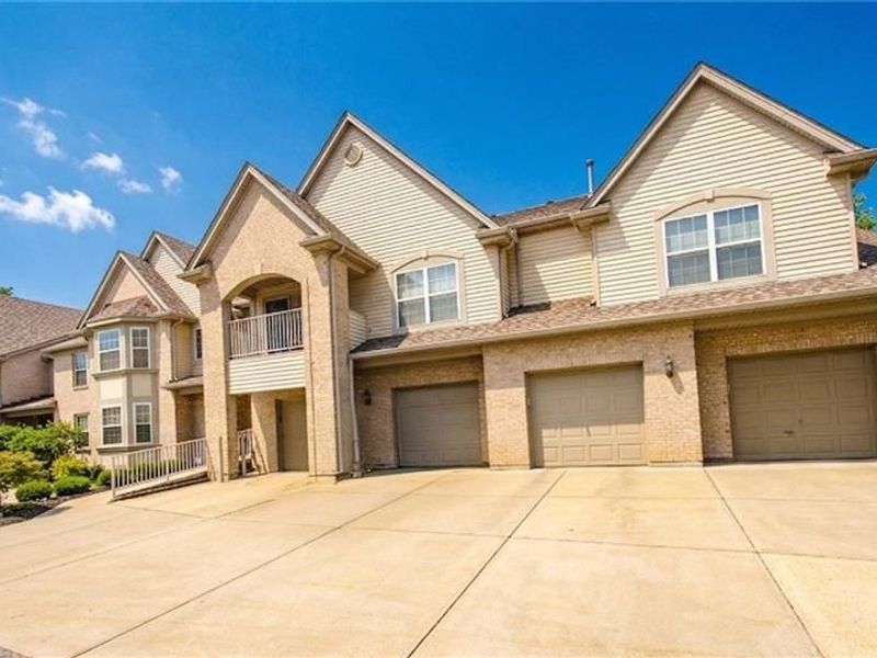 833 Neeb, Unit 4, Cincinnati, OH 45233 Photo 3