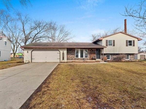 3638 GLENBROOKE LANE, Green Bay, WI 54301