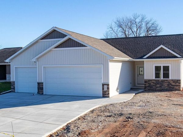 1009 LOTUS TRAIL, Menasha, WI 54952