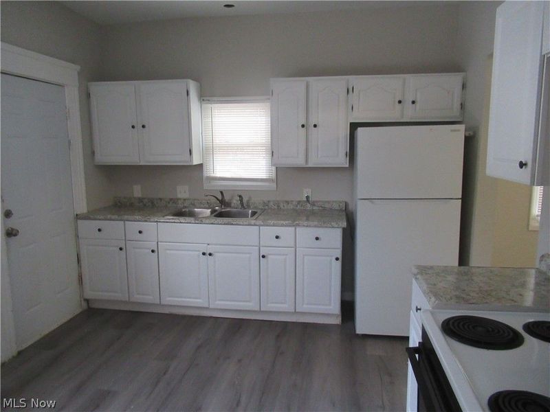 1530 Winchester Avenue, Lakewood, OH 44107 Photo 8