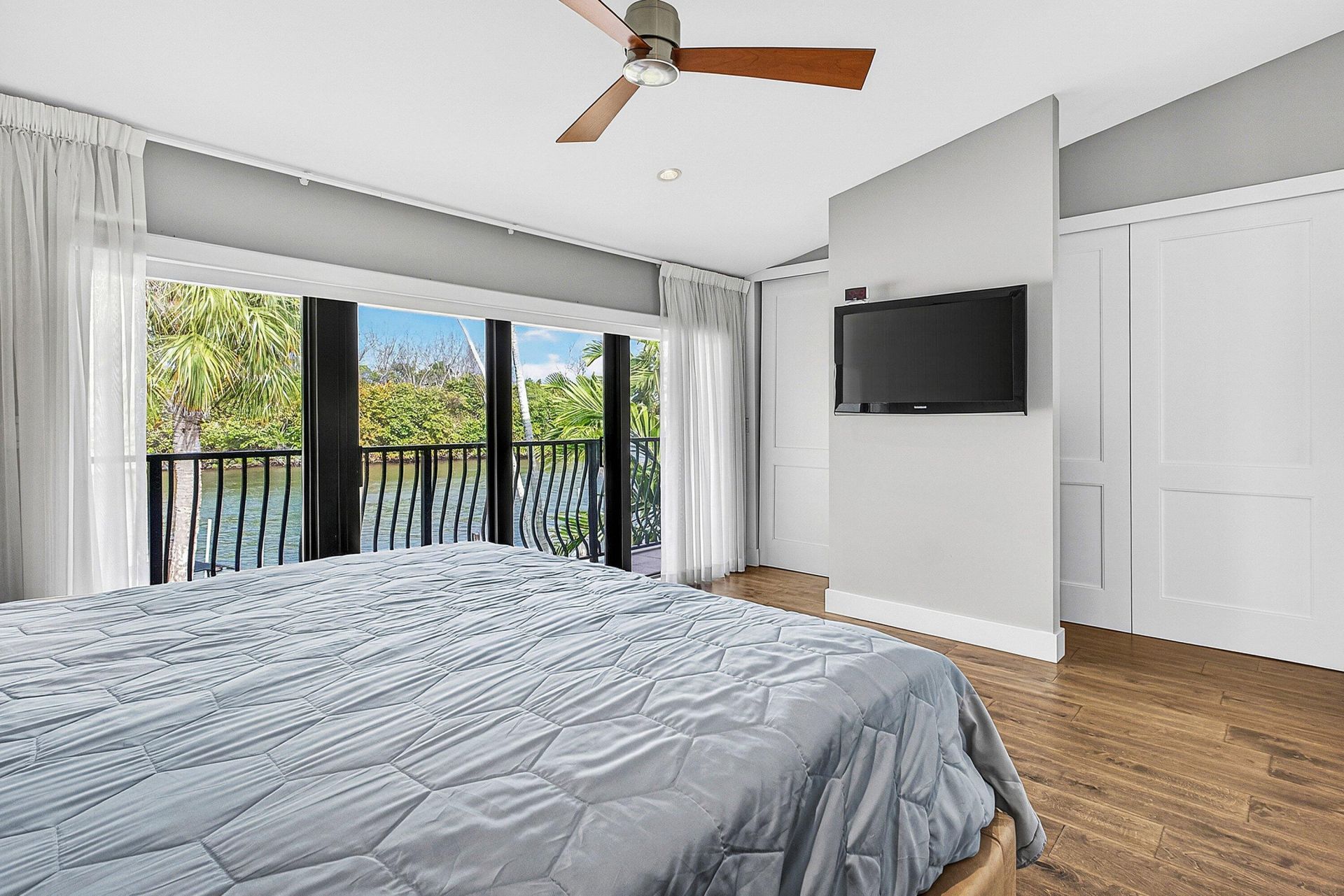 605 NE 19th Avenue, Deerfield Beach, FL 33441 Photo
