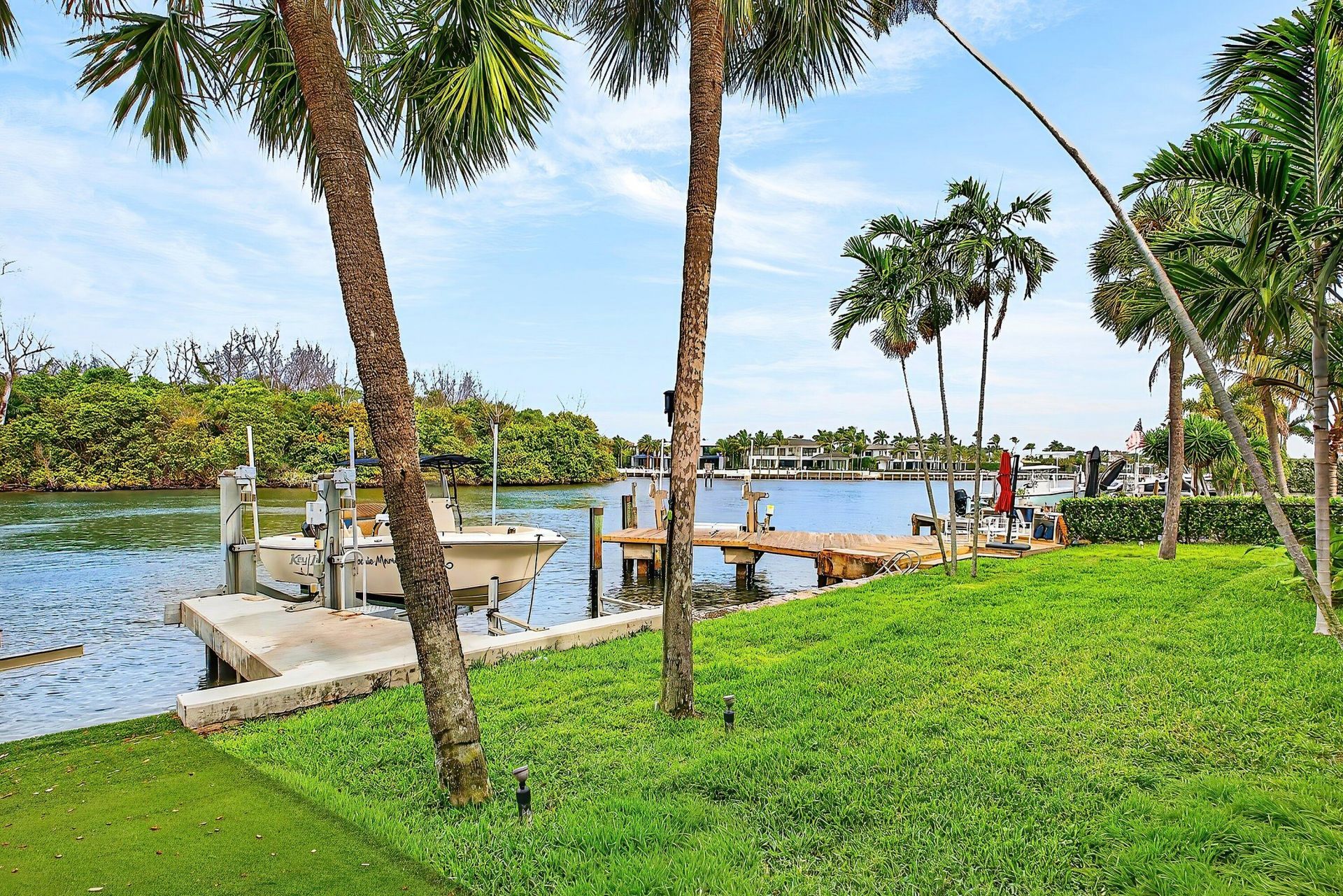605 NE 19th Avenue, Deerfield Beach, FL 33441 Photo
