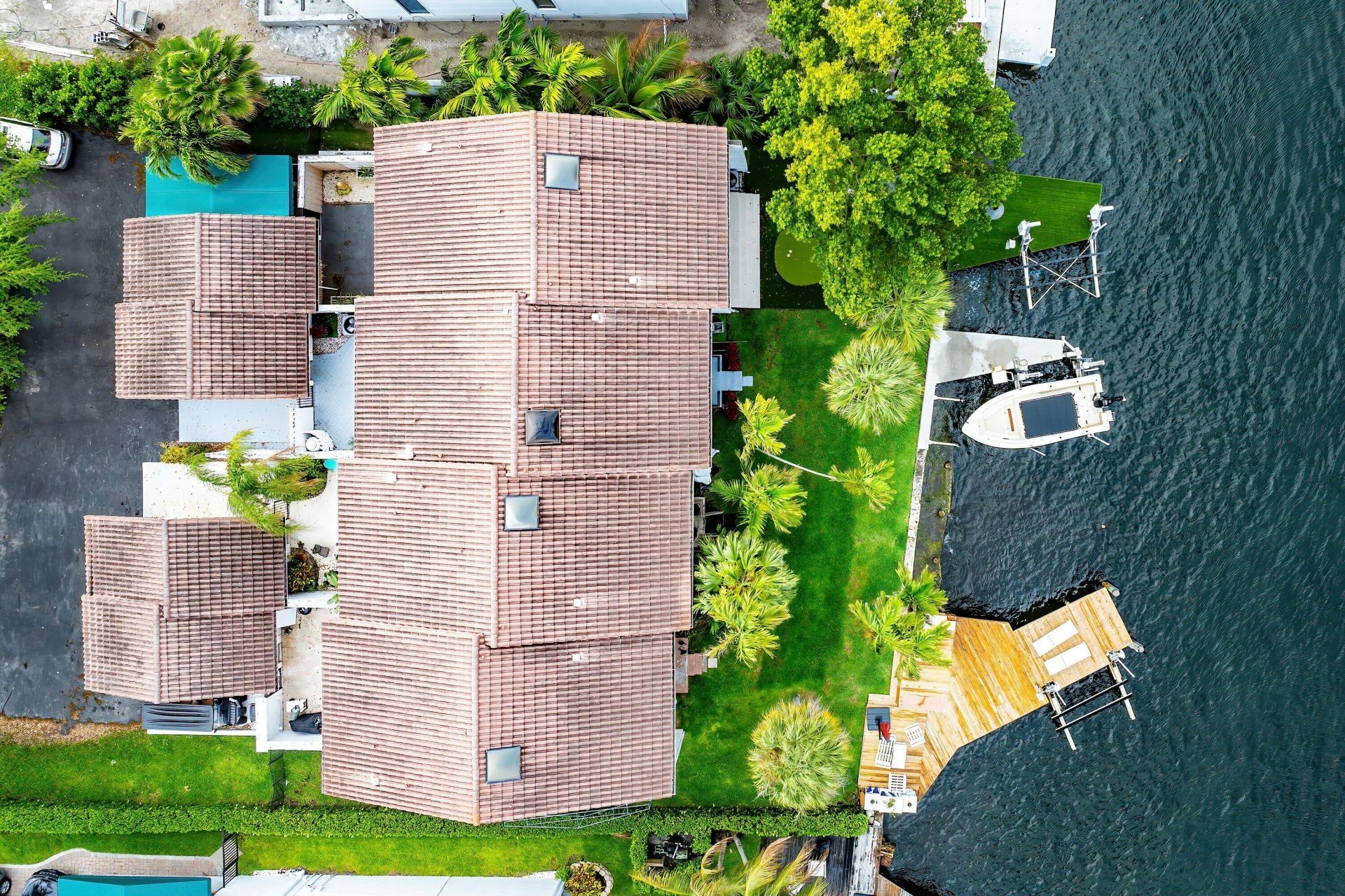 605 NE 19th Avenue, Deerfield Beach, FL 33441 Photo