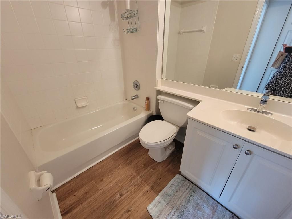 4950 Deerfield Way, Unit D-202, Naples, FL 34110 Photo
