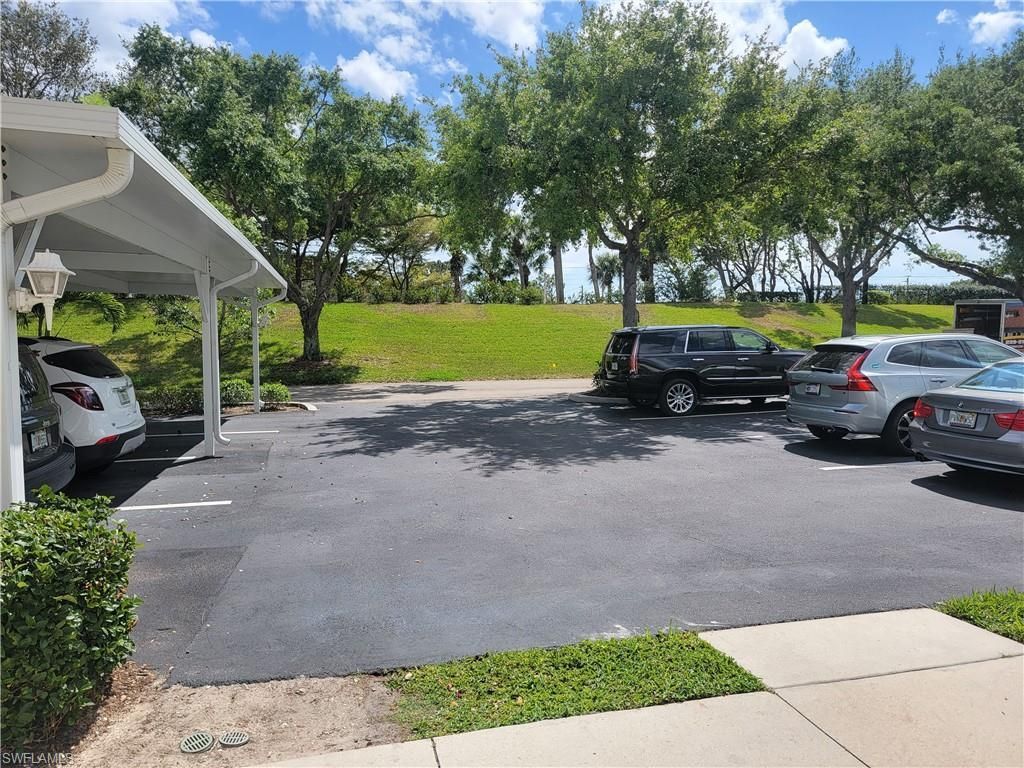 4950 Deerfield Way, Unit D-202, Naples, FL 34110 Photo