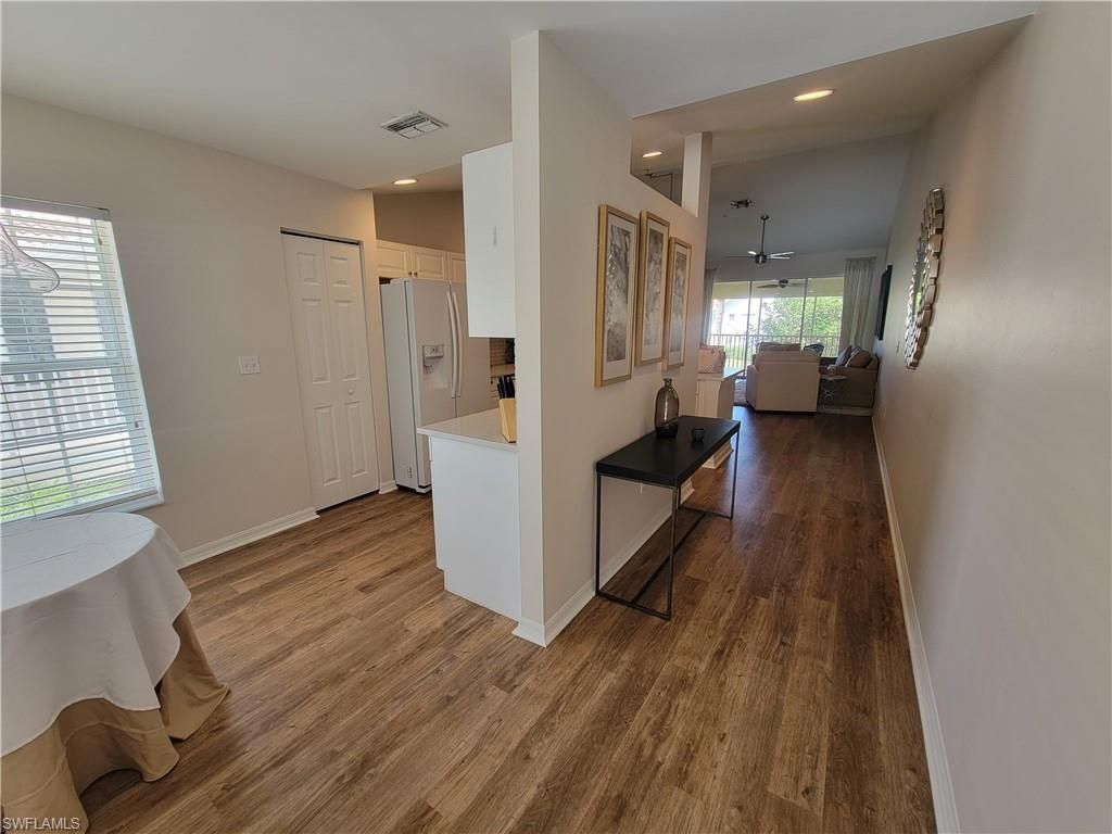 4950 Deerfield Way, Unit D-202, Naples, FL 34110 Photo