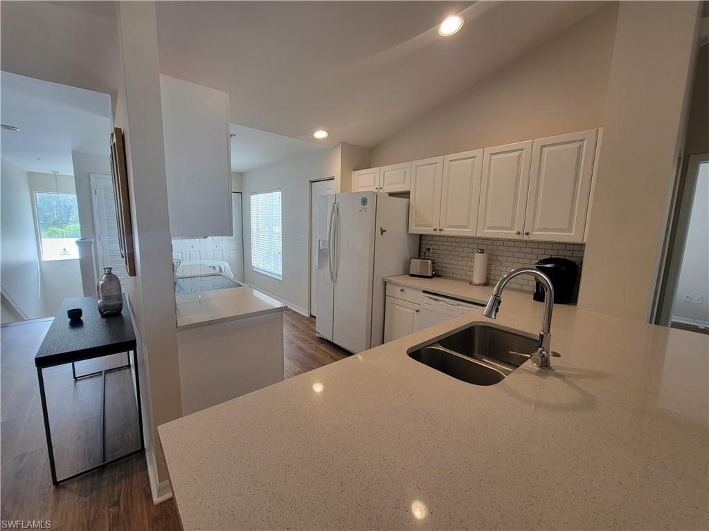 4950 Deerfield Way, Unit D-202, Naples, FL 34110 Photo