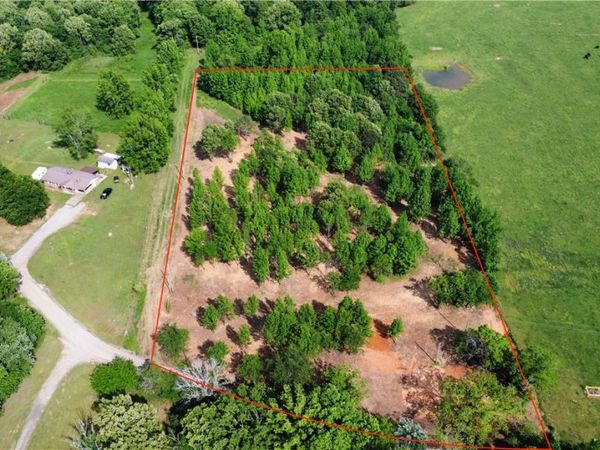 15938 Camp Newell Road, Ozark, AR 72949