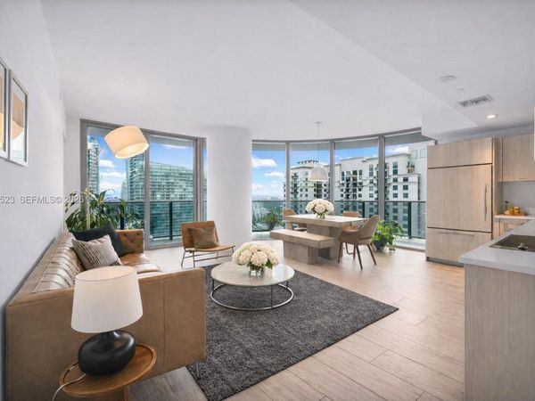 45 SW 9th St, Unit 2906, Miami, FL 33130