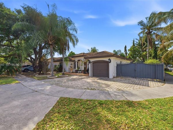 14386 SW 164th Ter , Miami, FL 33177