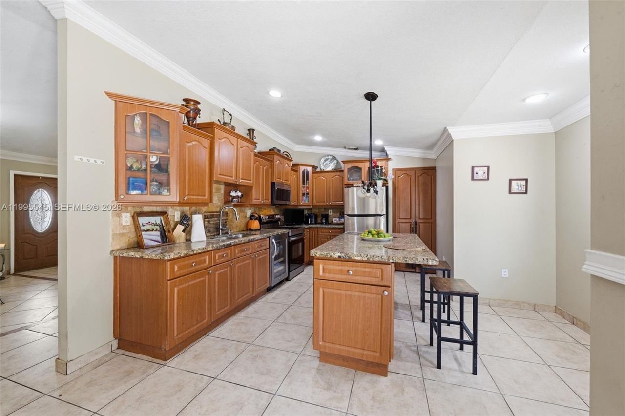 14386 SW 164th Ter, Miami, FL 33177 Photo