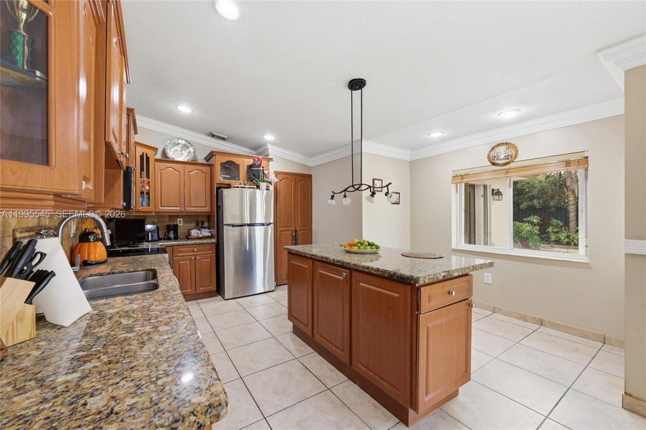 14386 SW 164th Ter, Miami, FL 33177 Photo