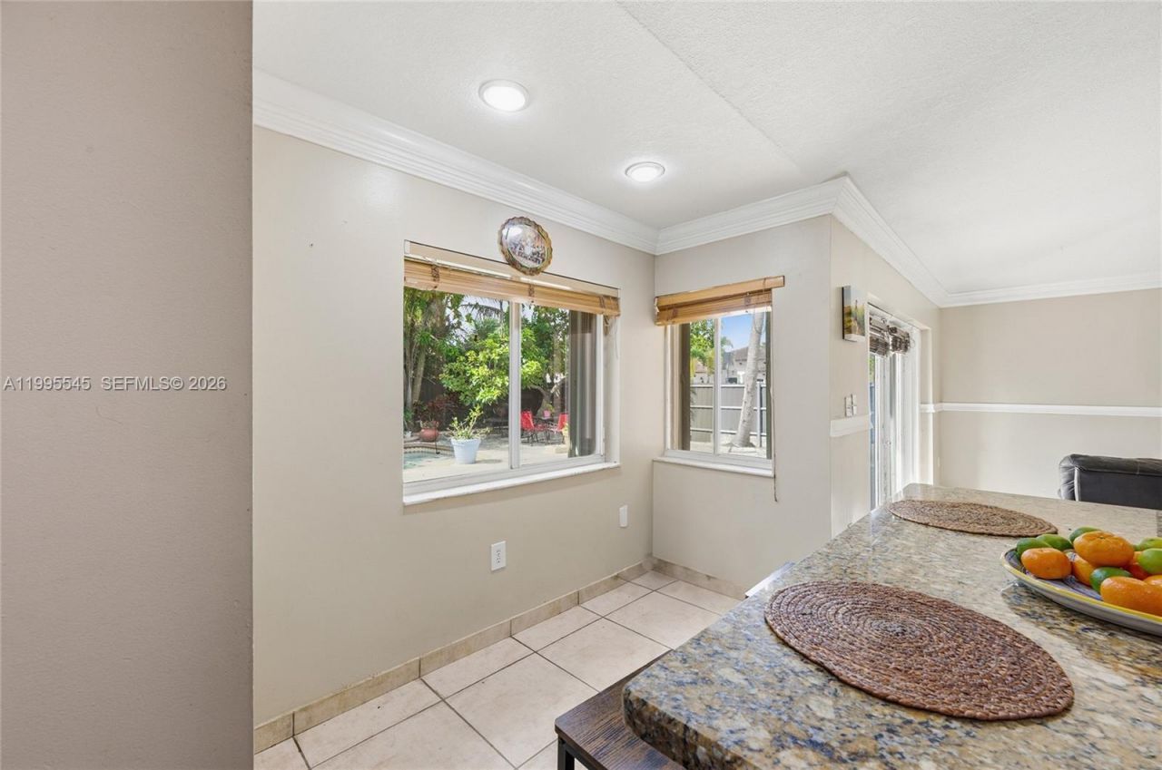 14386 SW 164th Ter, Miami, FL 33177 Photo