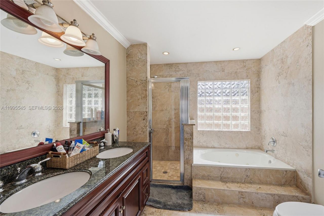 14386 SW 164th Ter, Miami, FL 33177 Photo