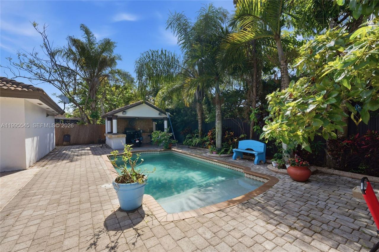 14386 SW 164th Ter, Miami, FL 33177 Photo