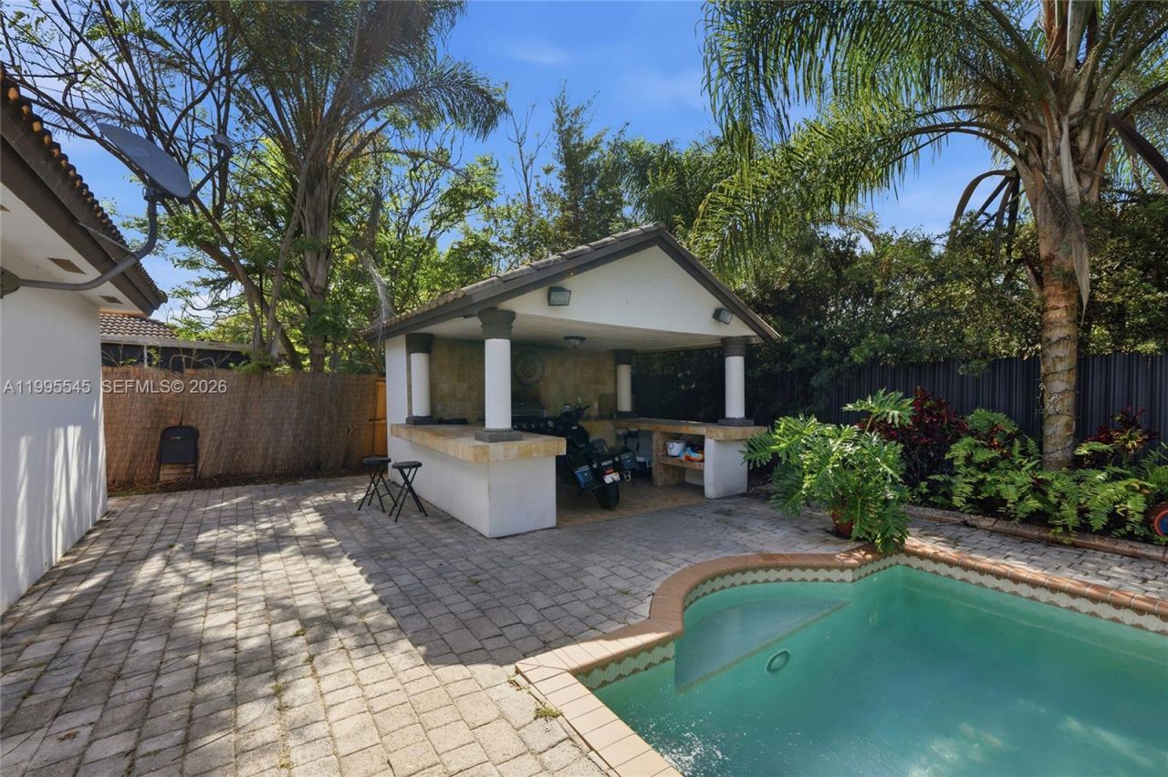 14386 SW 164th Ter, Miami, FL 33177 Photo