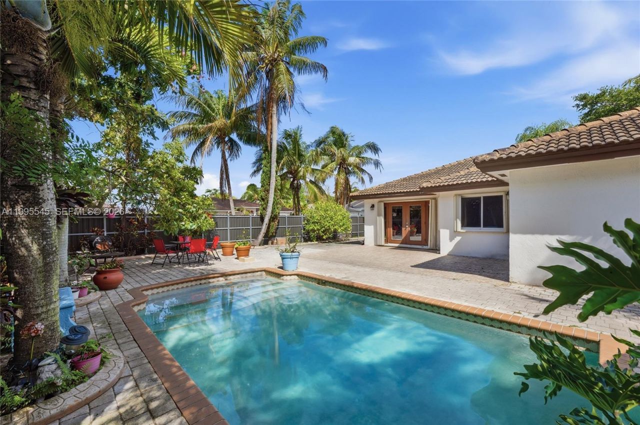 14386 SW 164th Ter, Miami, FL 33177 Photo