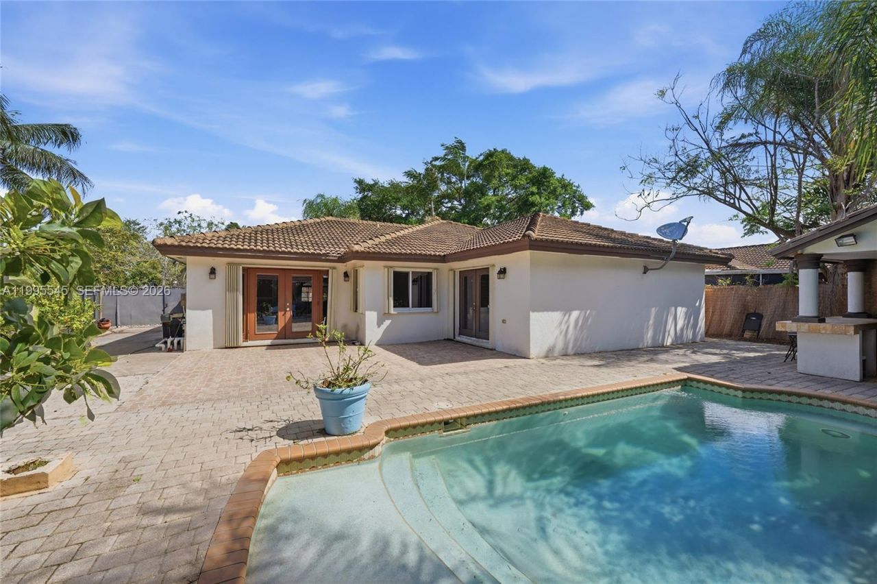 14386 SW 164th Ter, Miami, FL 33177 Photo