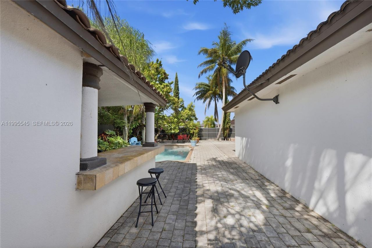 14386 SW 164th Ter, Miami, FL 33177 Photo